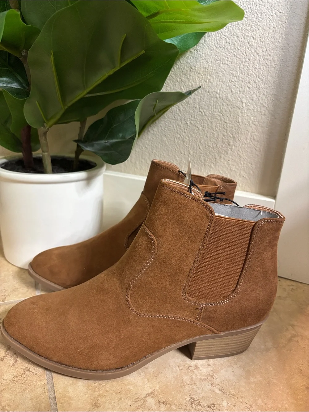 Arizona Jean Company Men's Suede Chukka Boots in Tan Brown